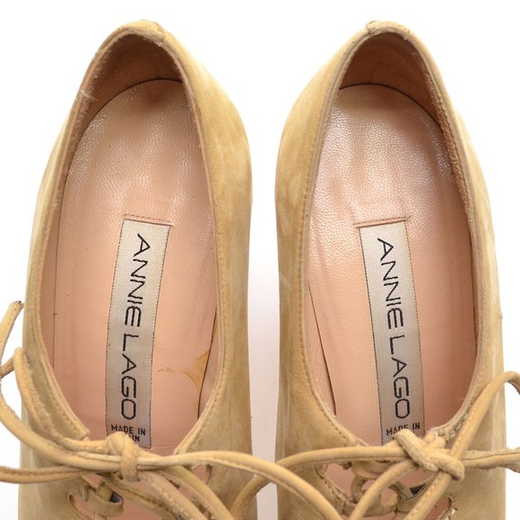Annie Lago Tan Suede Almond Toe Lace Up Pumps 8 B - Picture 8 of 8